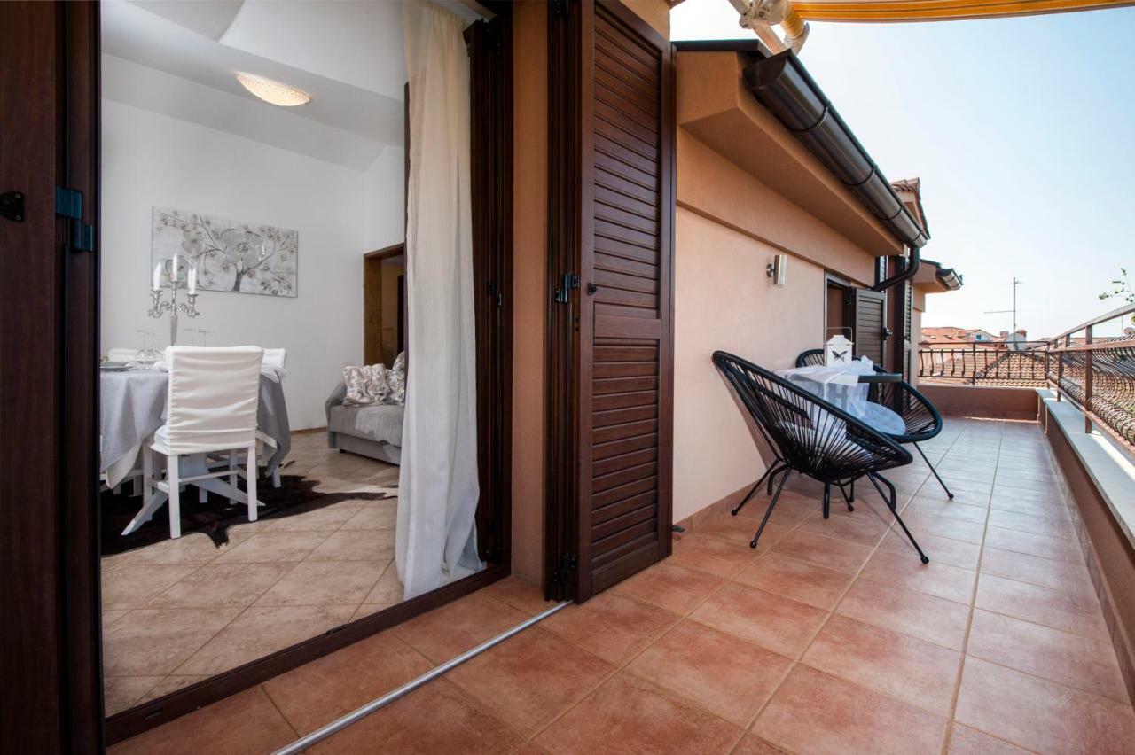 Apartment Len Ровинь Экстерьер фото