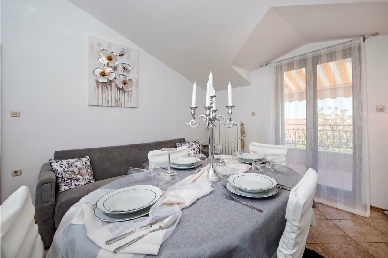 Apartment Len Ровинь Экстерьер фото